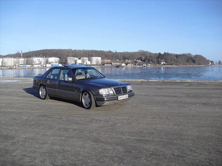 Mercedes Benz 300E  billede 2