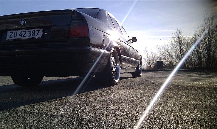 BMW e34 520i SOLGT billede 8