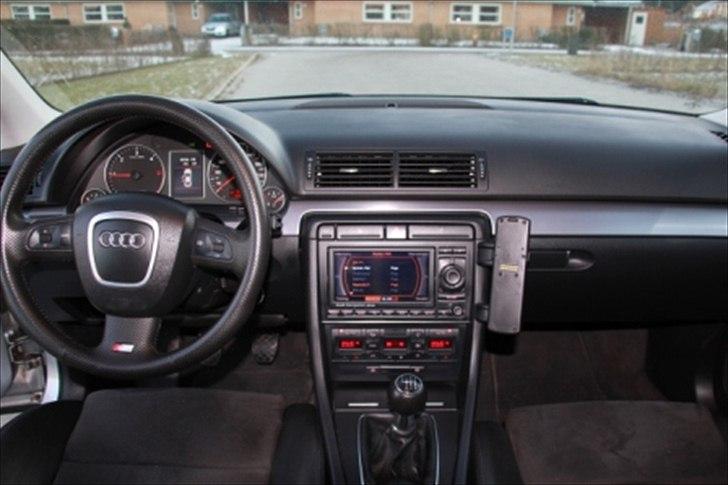 Audi A4 Avant S-Line billede 13