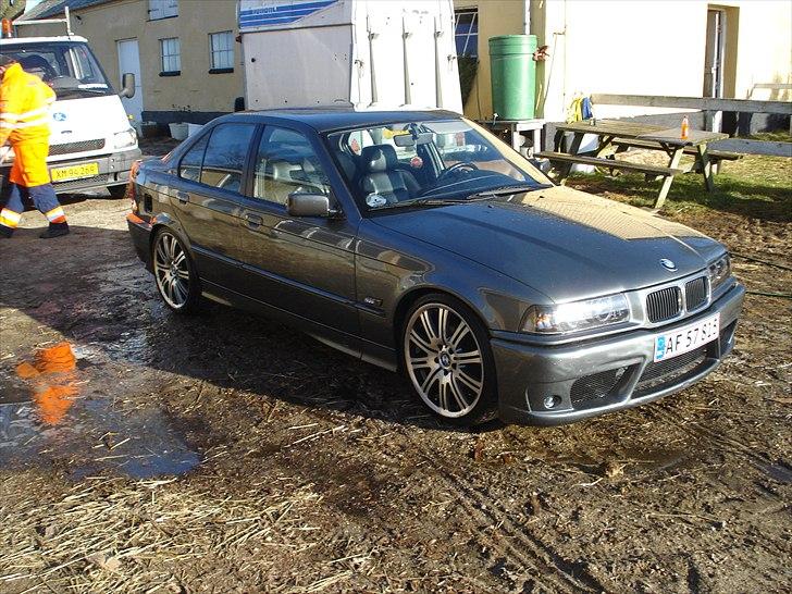 BMW E36 billede 1
