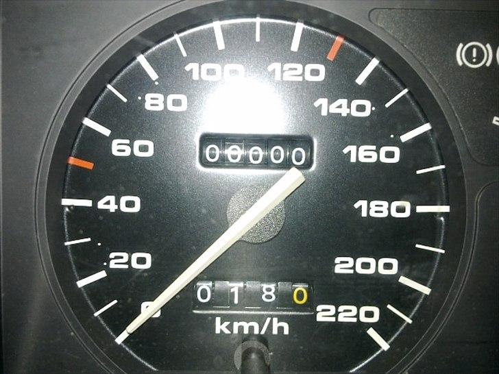 Ford Sierra 1,6 Laser. SOLGT. - 100.000 Km Rundet D. 23/1 2010! billede 8