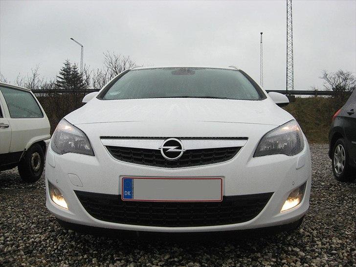 Opel Astra Sports Tourer Sport billede 2