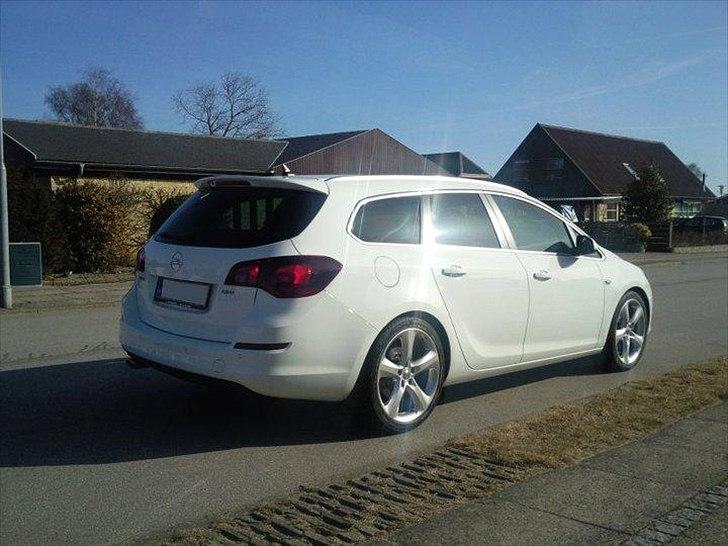Opel Astra Sports Tourer Sport billede 4