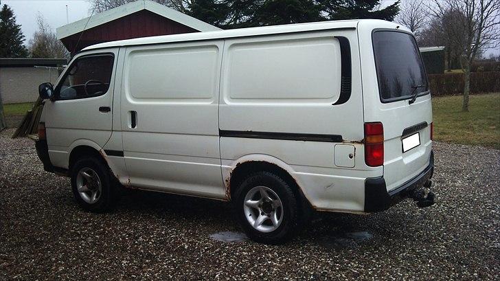 Toyota Hiace LH108 4x4 billede 2