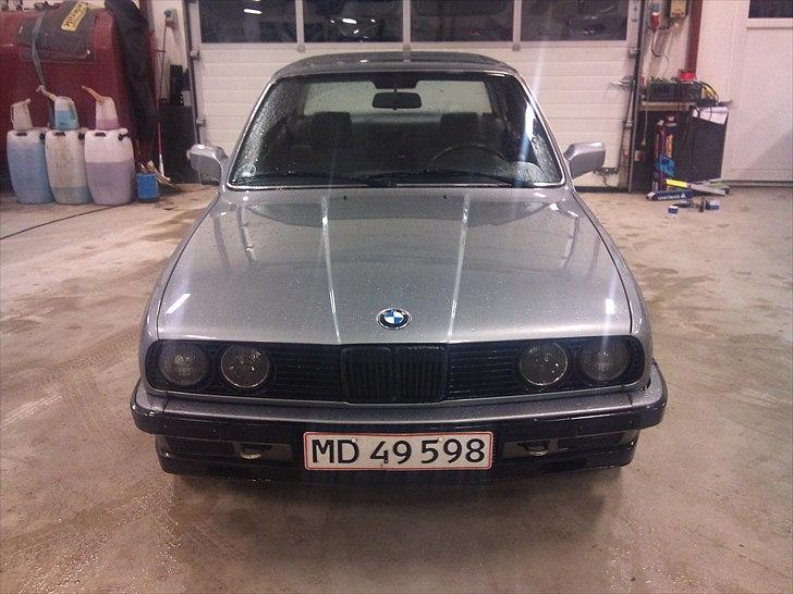 BMW E30 320i Nr.7 (SOLGT) billede 2