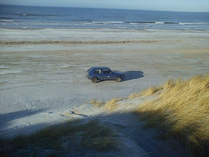 VW Golf 2 GL - SKROTTET - En tur på stranden ved blokhus billede 9