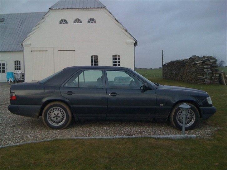 Mercedes Benz w124 230E billede 4