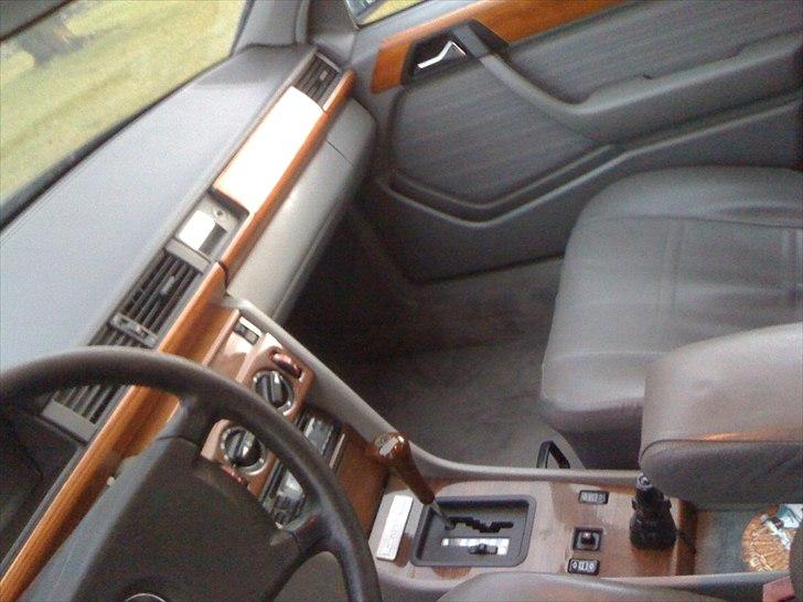 Mercedes Benz w124 230E billede 7