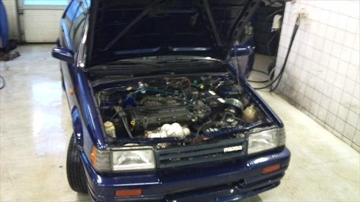 Mazda 323 4wd turbo solgt billede 10