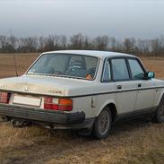 Volvo 240 DL