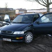 Ford escort 1.8i sport