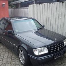 Mercedes Benz W124 230E aut. # SOLGT#
