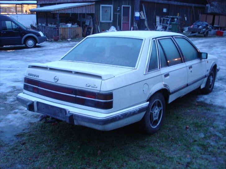 Opel Senator A 3.0 CD aut. billede 3