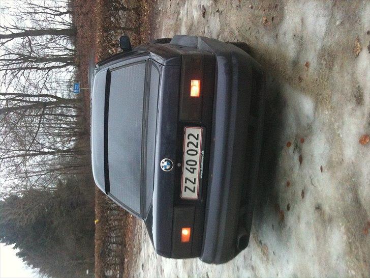 BMW E30 325 *solgt* billede 2