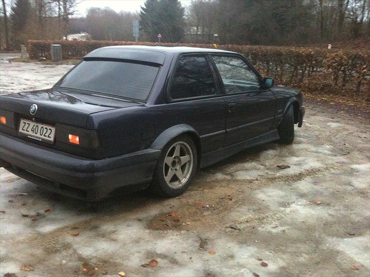BMW E30 325 *solgt* billede 3