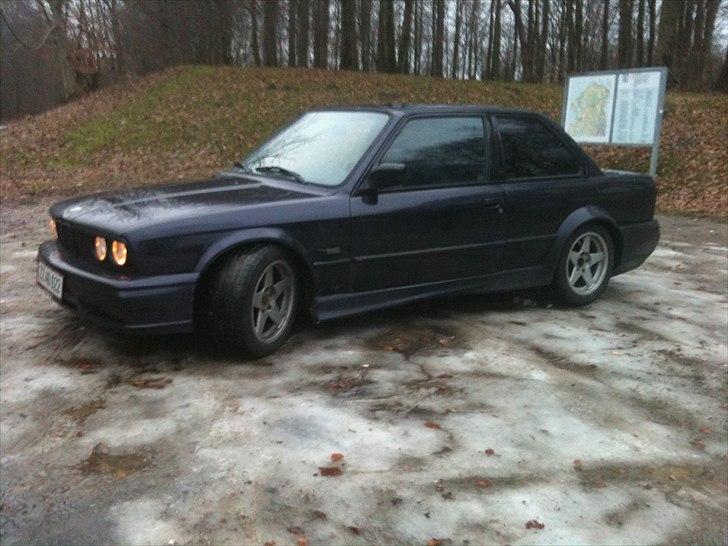 BMW E30 325 *solgt* billede 7