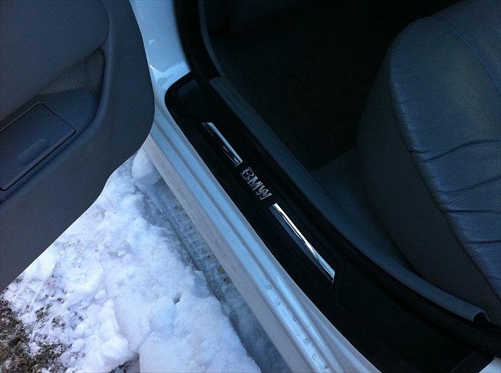 BMW E39 528i - lidt rust er der da billede 8