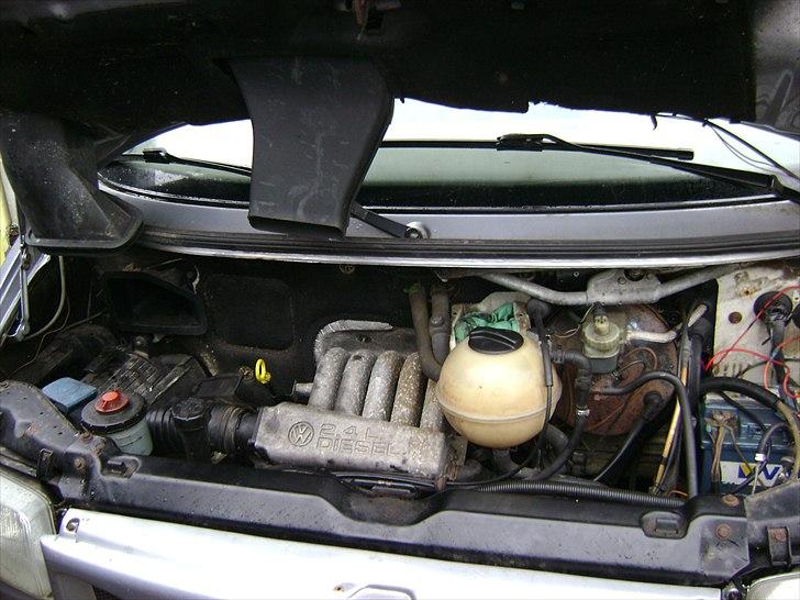 VW T4 TRANSPORTER 2.4 DIESELsolgt billede 11