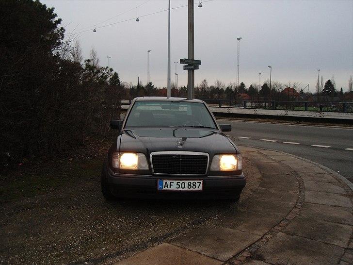 Mercedes Benz 300 d 124 billede 3