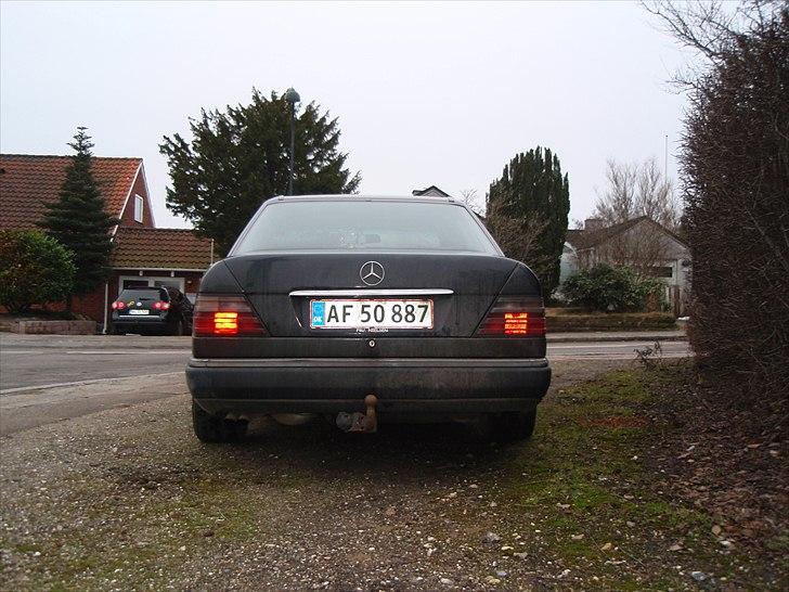 Mercedes Benz 300 d 124 billede 4