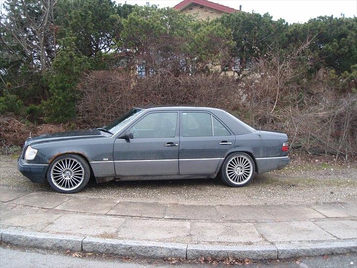 Mercedes Benz 300 d 124 billede 5