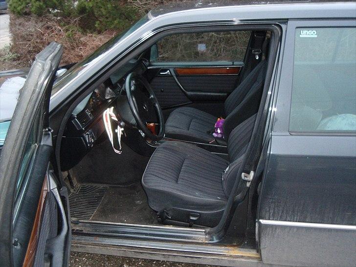 Mercedes Benz 300 d 124 billede 7