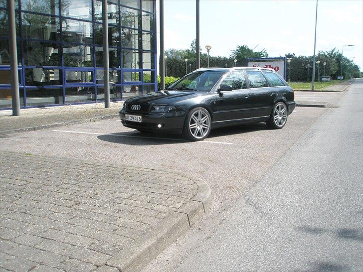 Audi A4 Avant V6 billede 11