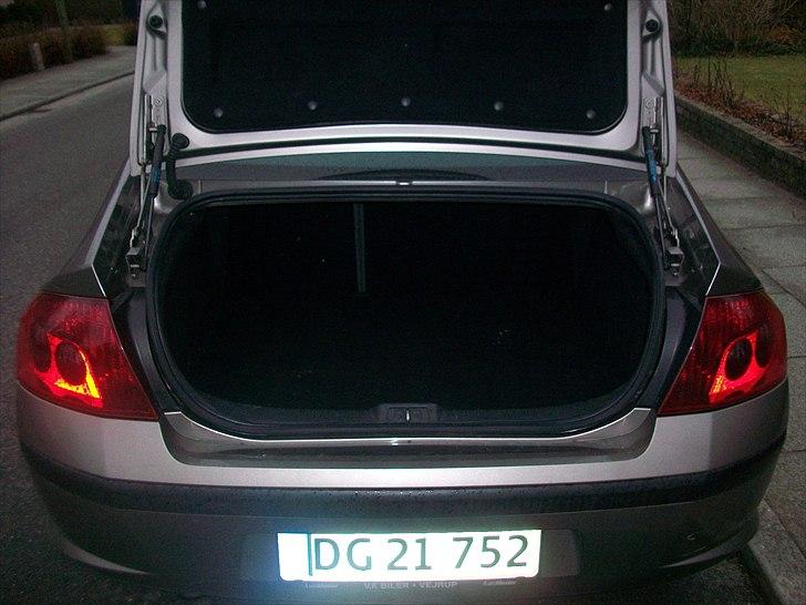 Peugeot 407 SOLGT billede 7