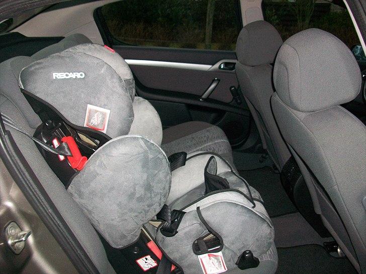 Peugeot 407 SOLGT billede 8