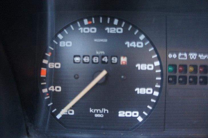 VW Golf 2 - Som i nok kan se har den kun gået lidt over 8.8 tusind kilometer! :D billede 13