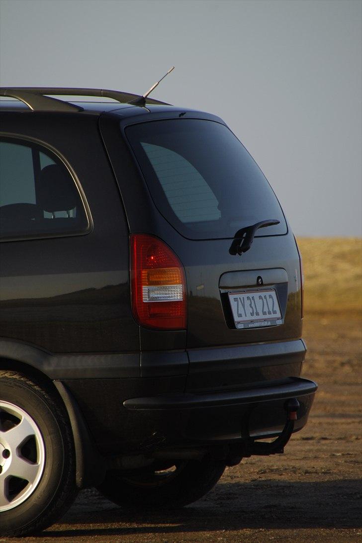 Opel ZAFIRA 2.2 i billede 17