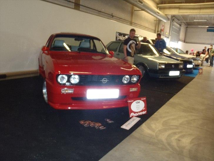 Opel Manta a (SOLGT) billede 1