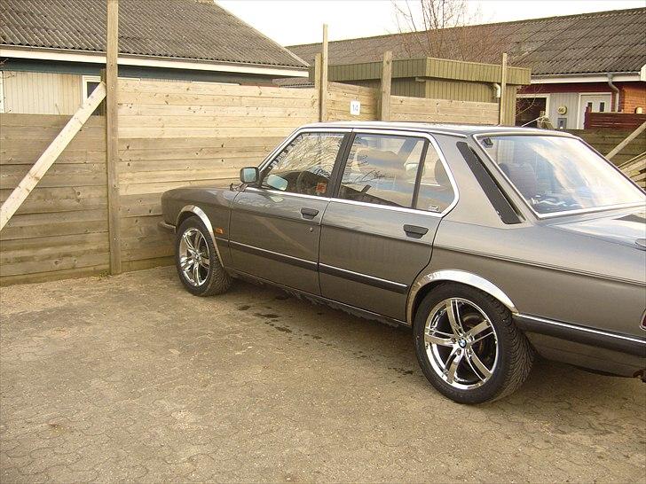 BMW E28 billede 17