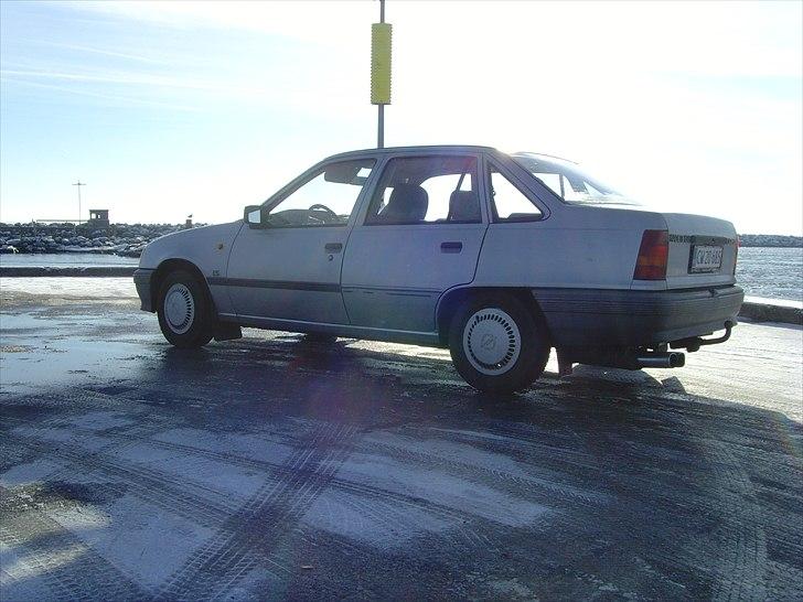 Opel kadett 1,3s billede 2