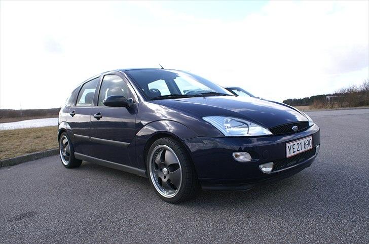 Ford Focus 2,0 16v [Tidl. bil] billede 2