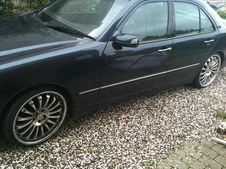 Mercedes Benz e 320 cdi billede 8