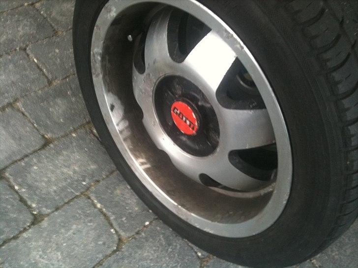 BMW E30 320i SOLGT billede 19