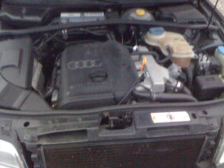 Audi A4 1.8t limosine billede 15