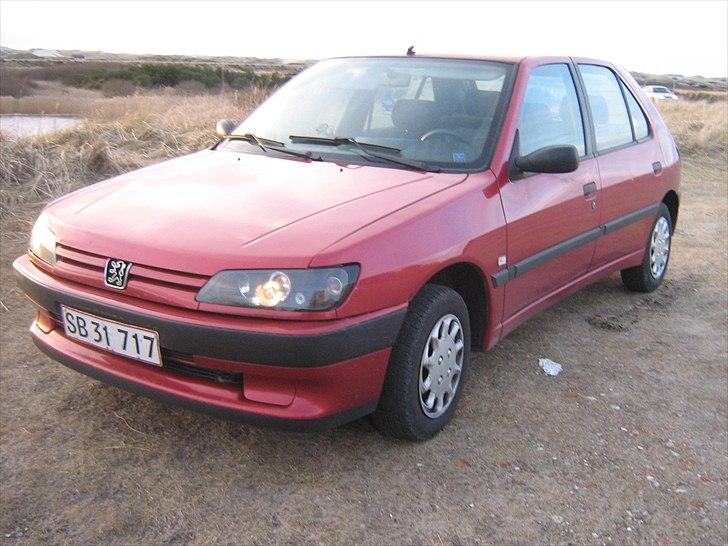 Peugeot 306 1,4i Style(byttet) - Jaa.. hun er jo en frækkert.. billede 1