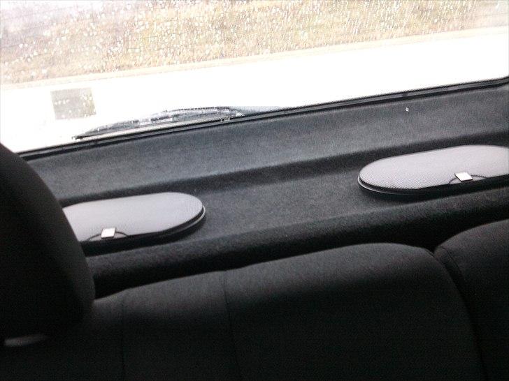 VW Golf 3 2,0 gti - Højtalerne i hattehylden billede 12