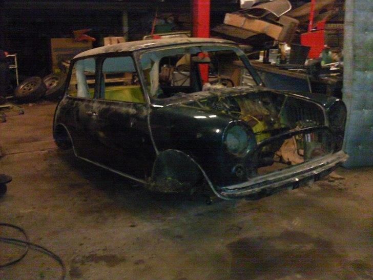 Austin-Morris mascot 850 mk3 - så er bag- og forbro afmonteret! billede 7