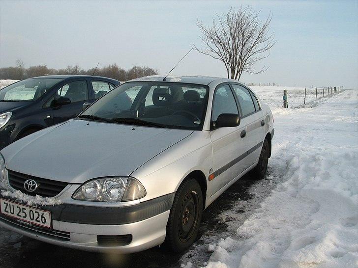 Toyota Avensis billede 1