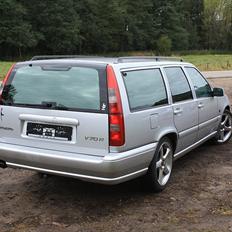 Volvo V70R