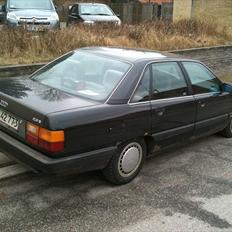 Audi 100 2,3E Limo 