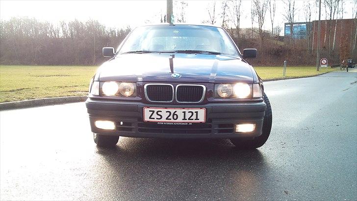 BMW 316i compact billede 2