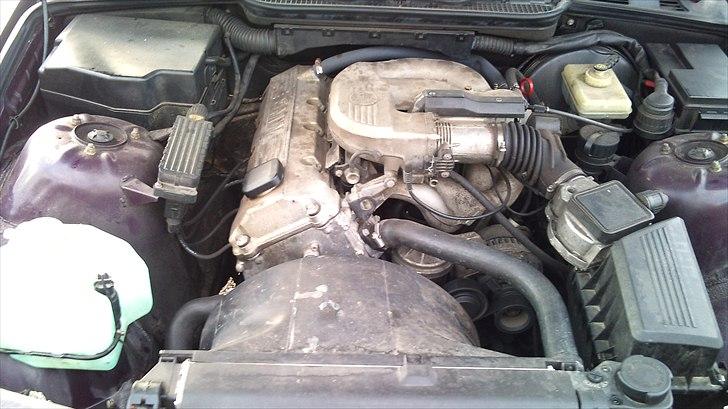 BMW 316i compact billede 9