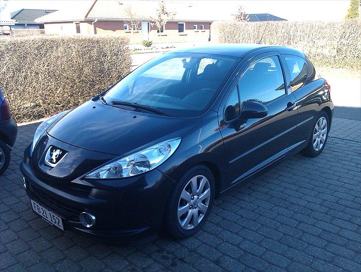 Peugeot 207(SOLGT) billede 1