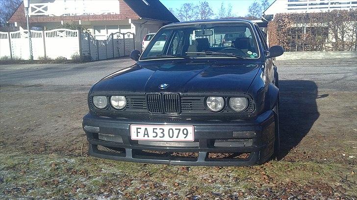 BMW 320i væk billede 2