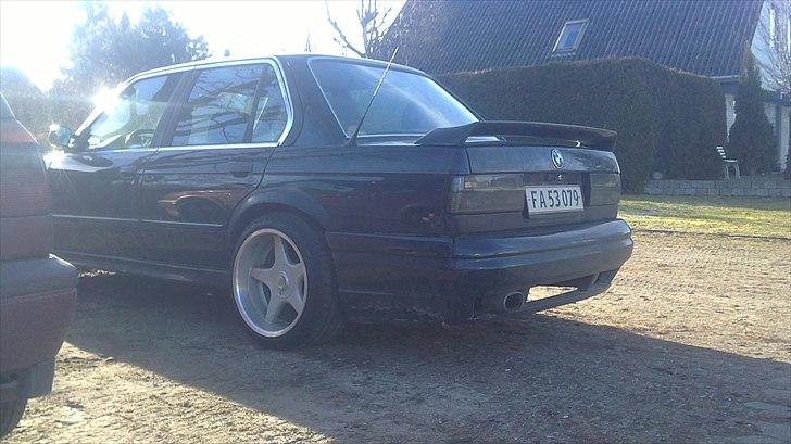 BMW 320i væk billede 4