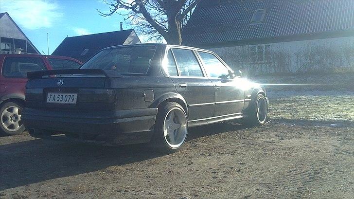 BMW 320i væk billede 5